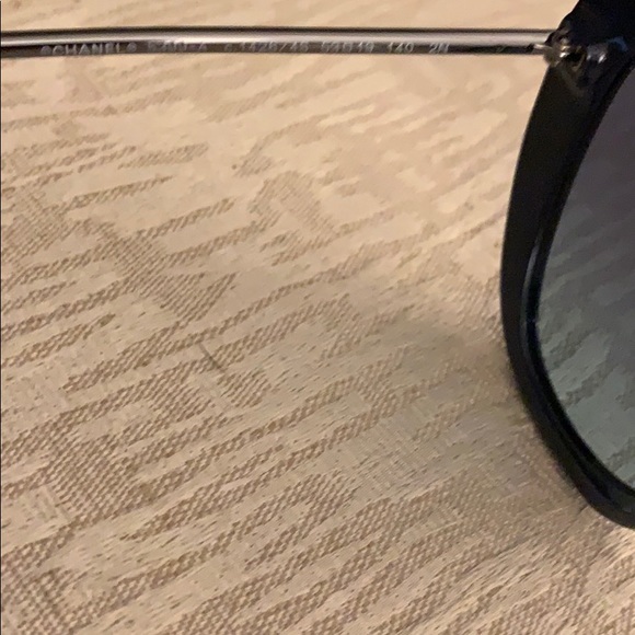 ❤️SOLD❤️Chanel butterfly sunglasses - Picture 4 of 5